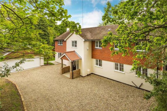 6 Bedroom Detached